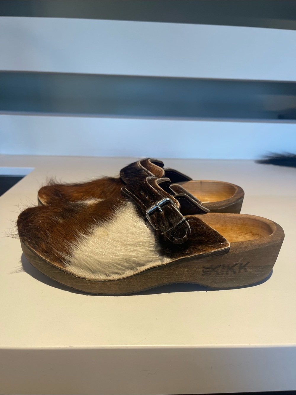 Women's Cowhide Fur Clog Mules - Brown & White
